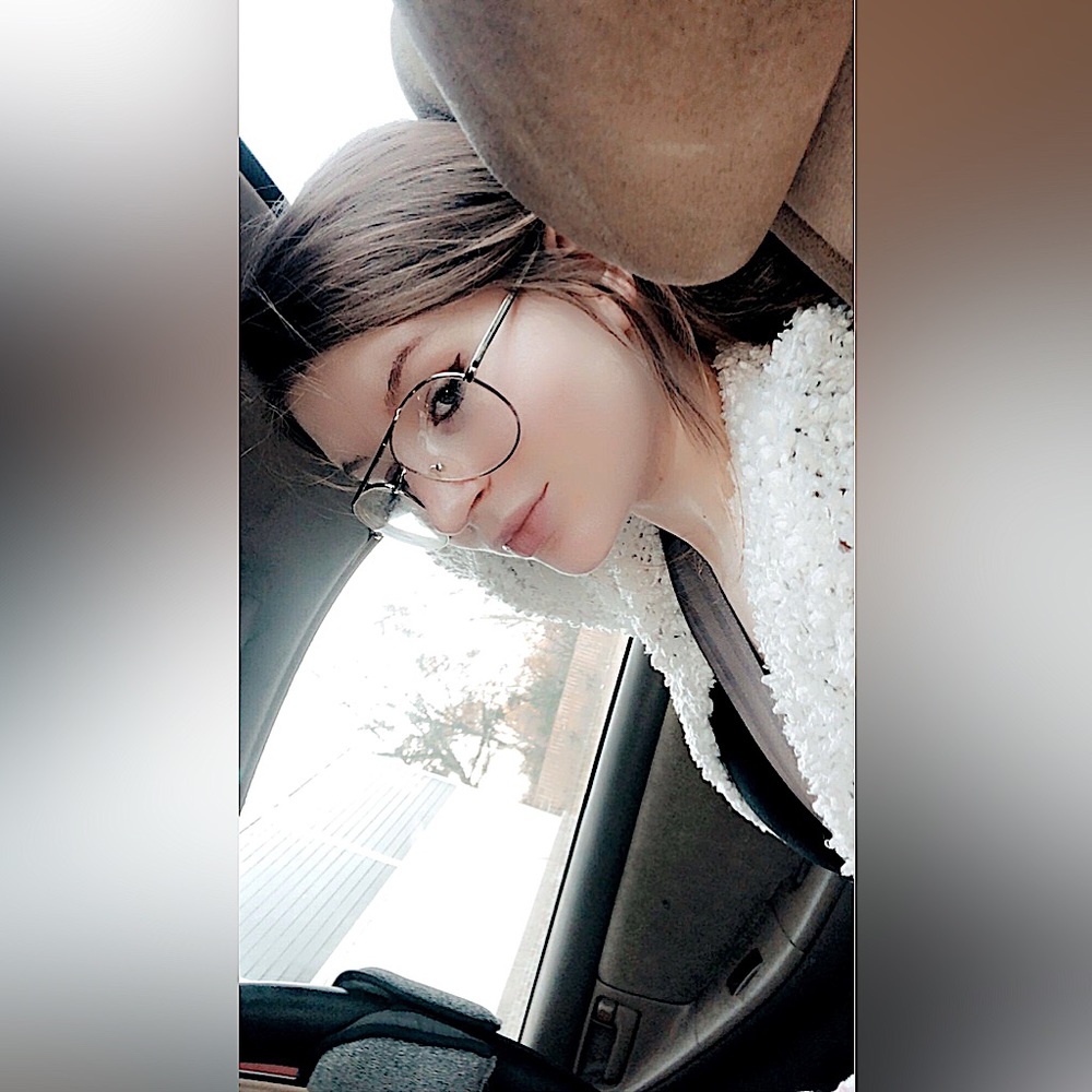 Meet your Posher, Annie